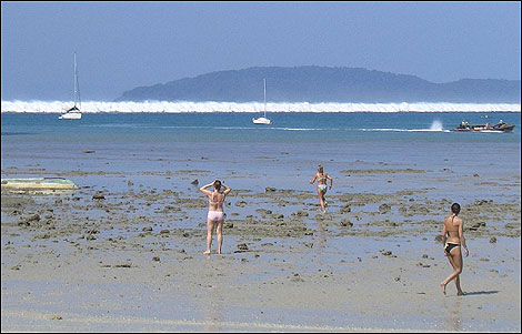 This photograph shows the 2004 Tsunami in Thailand.